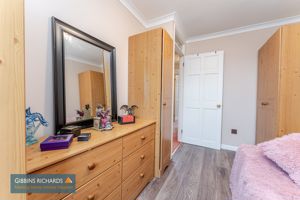 Bedroom- click for photo gallery